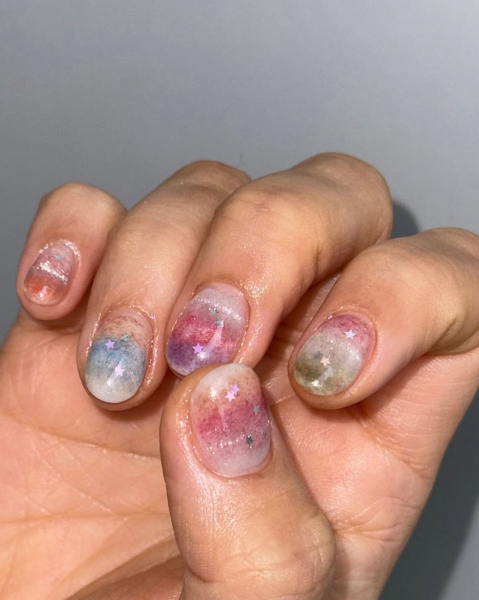 korean nail trends sweater nails courtesy of nail.nuha